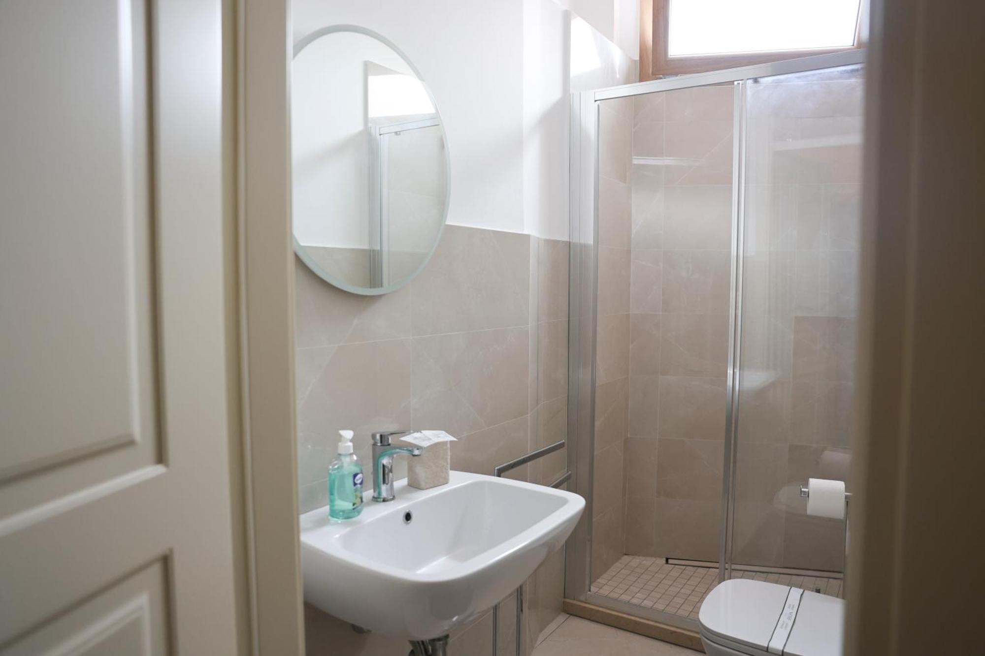 Blancohouse - Berto Luxury Rimini Centro Storico Apartment ภายนอก รูปภาพ