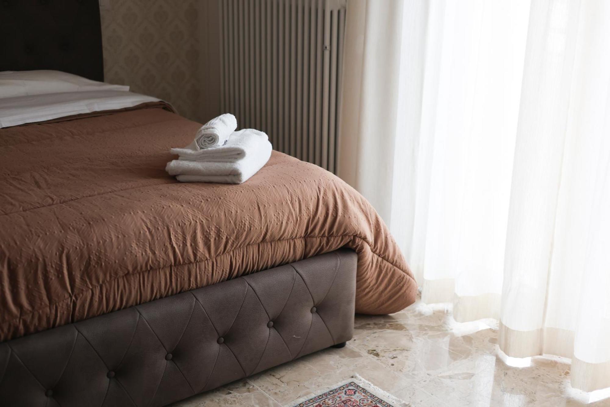 Blancohouse - Berto Luxury Rimini Centro Storico Apartment ภายนอก รูปภาพ