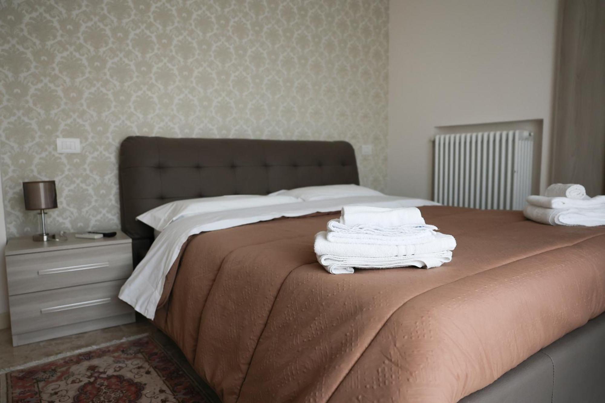 Blancohouse - Berto Luxury Rimini Centro Storico Apartment ภายนอก รูปภาพ